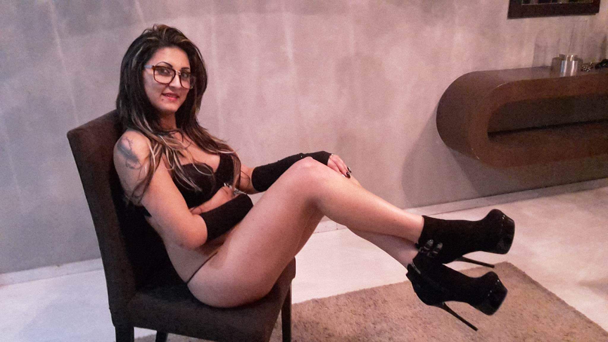 Mona mia onlyfans